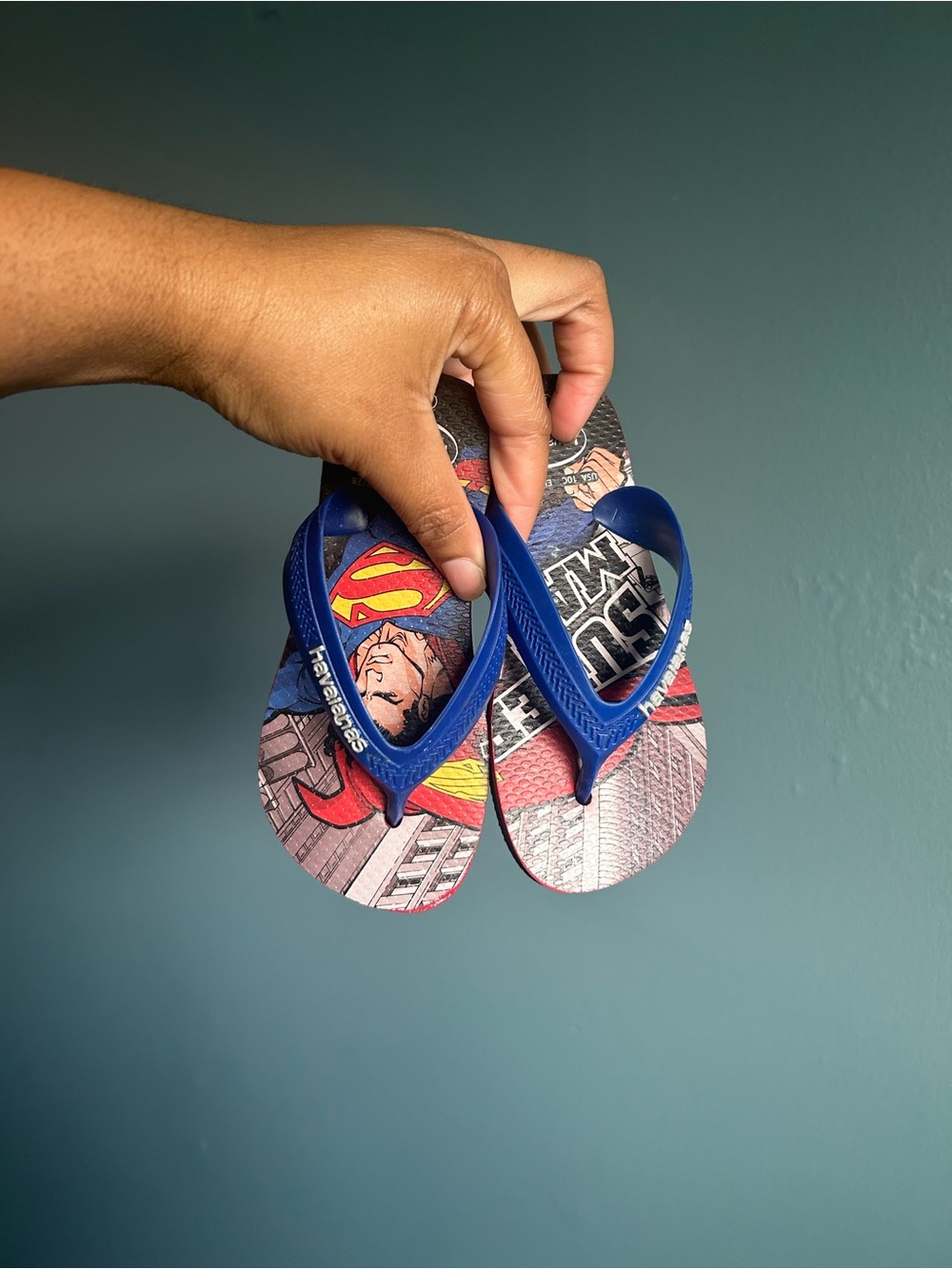 Havaianas Kids Superman Graphic Flip Flops - Blue/Red